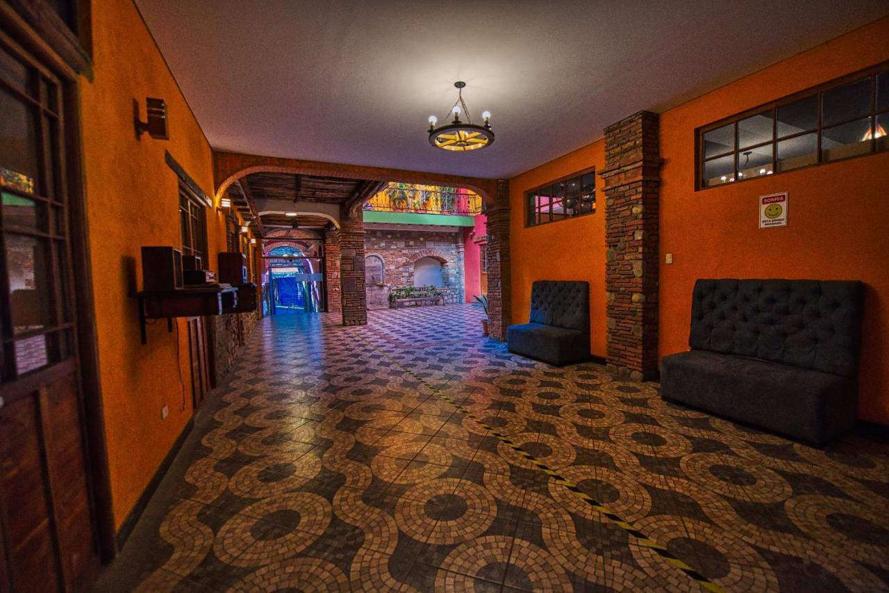 Iskay Boutique Hostel ラパス エクステリア 写真